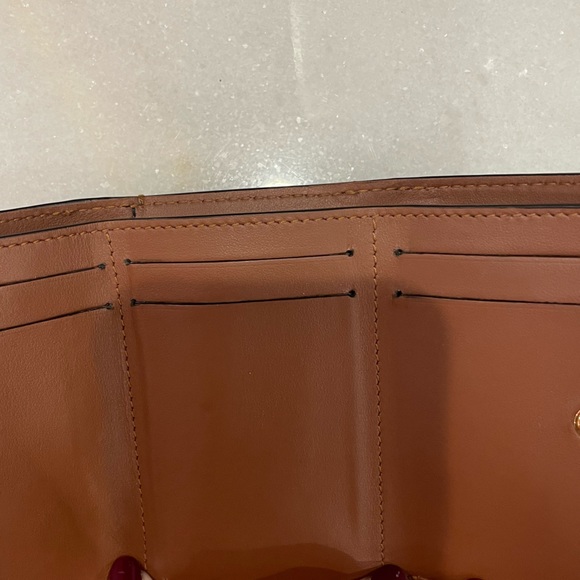 AUTHENTIC BURBERRY WALLET - Picture 6 of 9